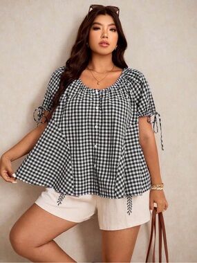 SHEIN Black & White Gingham Button-Front Women’s Top